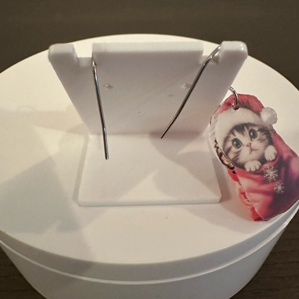 Cat with Santa Hat in a Bag Earrings NIP - Picture 5 of 7